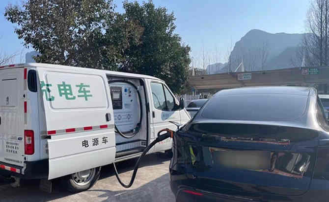 丹凤汽车搭电