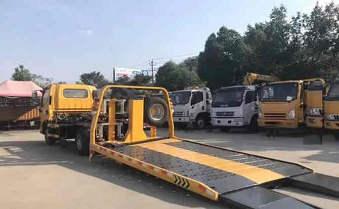 丹凤汽车中途维修案例